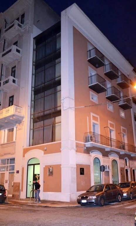 Central Hotel Bari Eksteriør billede